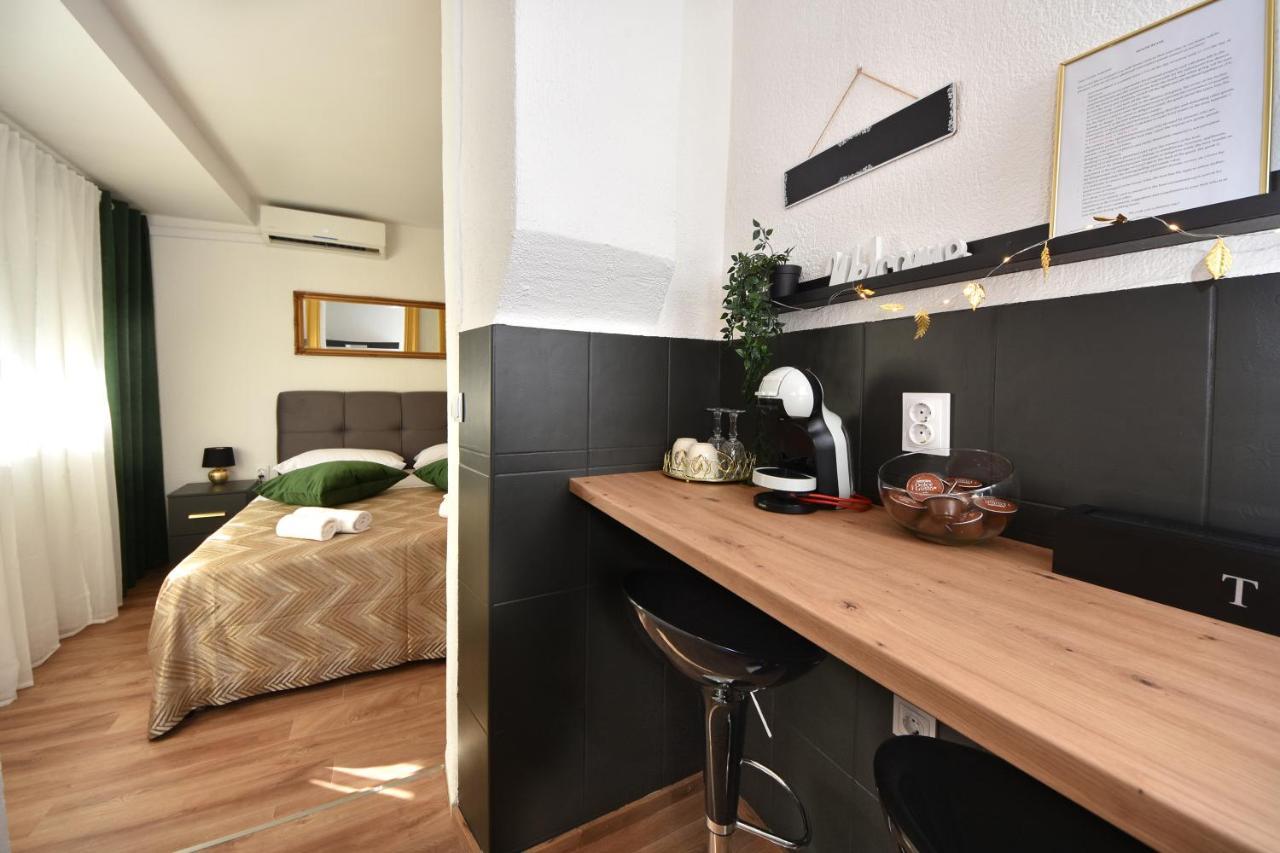 Golden Room Ζαντάρ Εξωτερικό φωτογραφία